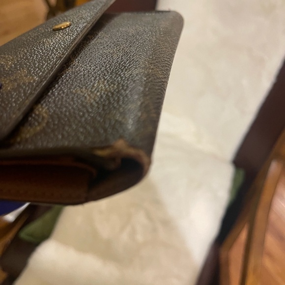 Authentic Louis Vuitton Monogram - Picture 14 of 16